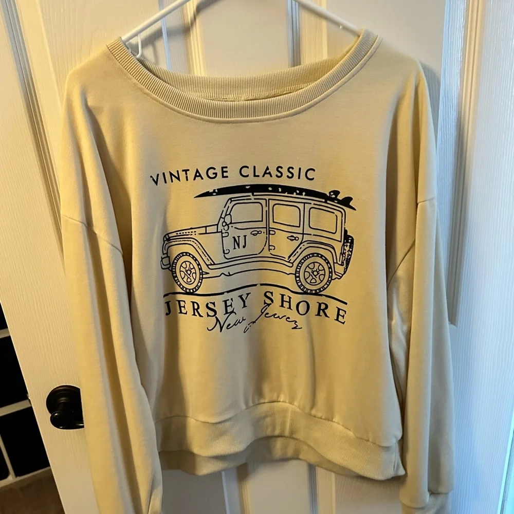 Sweater - Picture 1 of 2